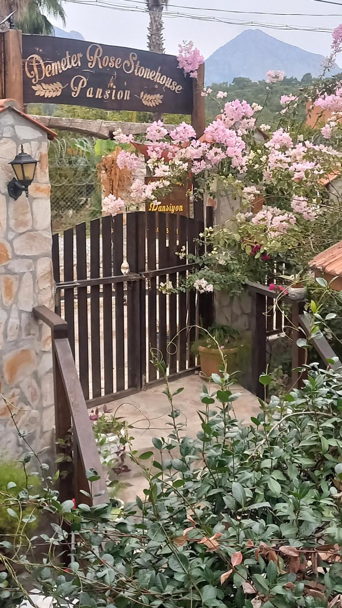 Demeter Rose Stonehouse Pansion Antália Exterior foto